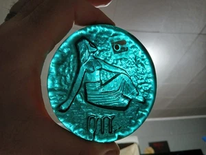 Vintage Blenko Virgo Zodiac Paperweight Glass 4” Sticker Emerald Green - Picture 1 of 6