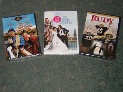 Лот из 3 DVD новых в заводской упаковке... Городские Сликеры... Большая Толстая Греческая Свадьба... РУДИ... НОВЫЕ - Изображение 1 из 3