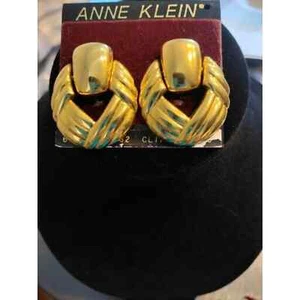 ANNE KLINE DOOR KNOCKER CLIP ON EARRINGS - FAUX GOLD - GREAT CONDITION - RUNWAY - Picture 1 of 4