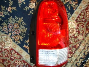 2007 SATURN RELAY   TAIL LAMP ASSEMBLY  RIGHT SIDE  OEM - Picture 1 of 3