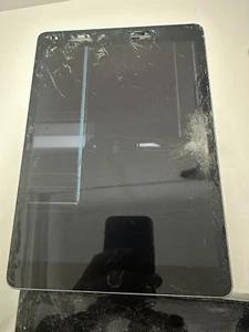 Apple iPad 9th Generation A2602 64GB, Wi-Fi, 10.2" - DAMAGED - 10pc Lot - Afbeelding 1 van 6