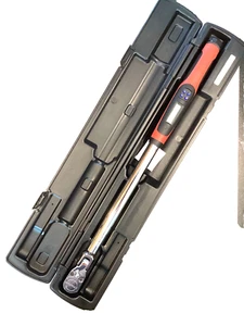 Herramientas Snap On 1/2” Unidad Digital Cabezal Flexible Llave dinamométrica 0-250 pies libras TECH3FR250 - Imagen 1 de 14
