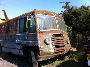 Tweed Tanker 1955 approx - ideal restoration project - Picture 1 of 3