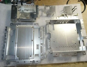 GameCube DOL-001 (EE. UU.) o (JAPÓN)-TODO Interior Metal con Disipador de Calor-Bueno-LEER - Imagen 1 de 12