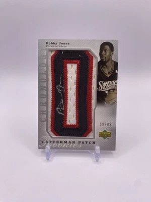 Chronology Rookies Letterman 2006/99 Bobby Jones #103 RPA parche de novato automático radiocontrol Foto 1 de 2