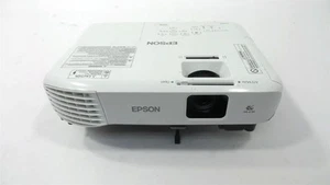Epson VS250 Home Cinema Projector - HDMI - Lamp Timer : 220 Hours - Picture 1 of 4