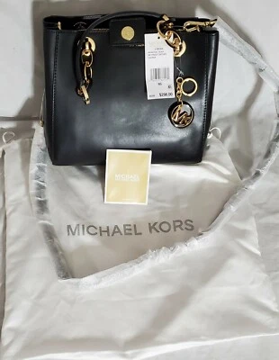 Bolso de Mano Michael Kors Negro Cynthia Saffiano Cuero  Foto 1 de 4
