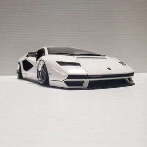 1/18 Lamborghini Countach Lpi 800-4 Custom - Picture 1 of 10