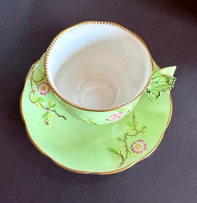 Vintage Royal Albert Pattern 8112 Tea Cup & Saucer Butterfly Handle - Image 1 of 4