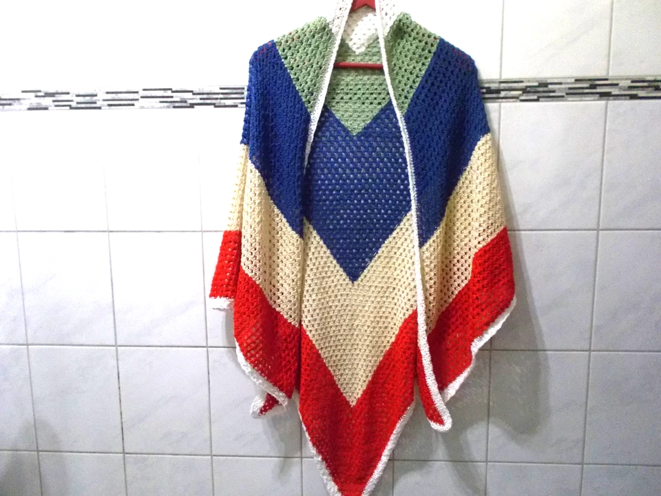 Der Winter naht ... Dreickstuch / Stola / Schal / Poncho - Handarbeit gehäkelt 5 - Bild 1 von 1