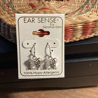Brincos Ear Sense, borboletas no fio, orelhas sensíveis 100% hipoalergênicas novos sem etiquetas - Imagem 1 de 4
