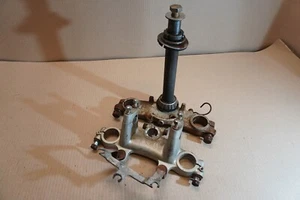 Suzuki DR250 S DR 250 SJ41A 1982 MODELO Juego de horquilla delantera yugos abrazaderas suspensión - Imagen 1 de 9
