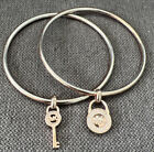 Michael Kors MK Crystal Lock and Key Bangle Bracelets Ton Or Rose Lot de 2