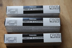 3x Toshiba Toner Kit TK-12/21204038 neuwertig - Zdjęcie 1 z 2