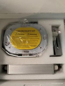 ReneSola 80W LED Shoebox Light Retrofit Kit Lamp 5700K RSB080C01 Wall Mount - Picture 1 of 5