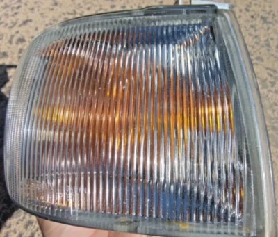 Угловой указатель поворота габаритный фонарь лампа для правосторонних пассажиров 90-93 Infiniti Q45 от оригинального производителя - Изображение 1 из 2