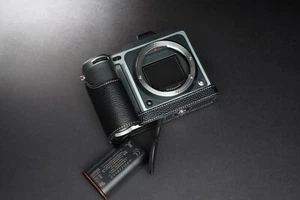Funda protectora de cuero genuino con media cámara para Hasselblad X1D X1D II 50C - Imagen 1 de 48