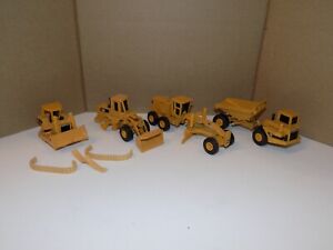 4 1/64 ERTL Caterpillar Construction Toys Bulldozer Loader Dump Truck & Grader 