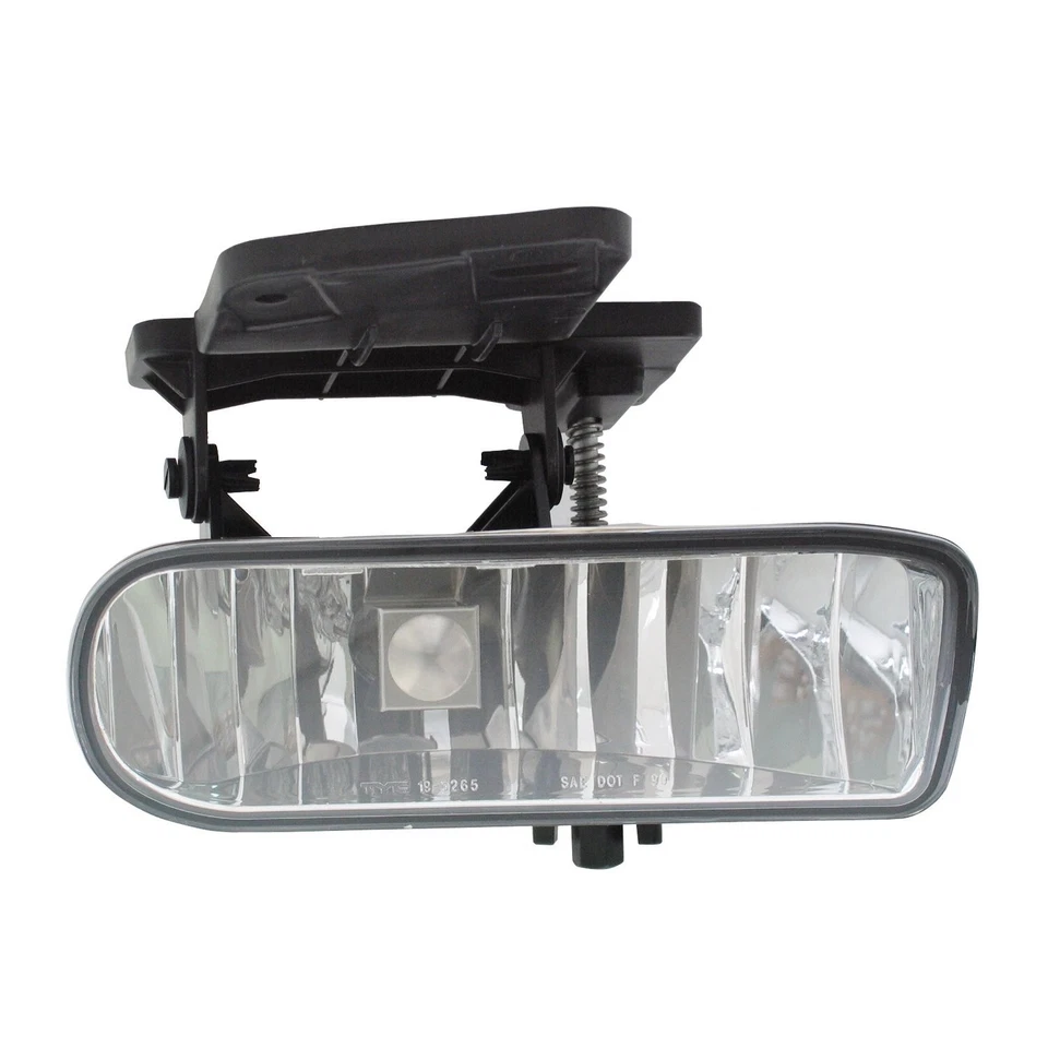GM2593110 Fog Lamp Assembly Front Passenger Side CAPA - Image 1 of 1