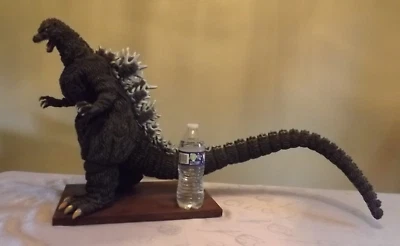 Paradise Gigantic 50cm Scale Godzilla 1989 Vinyl Model Kit - Finished Product - Image 1 of 4