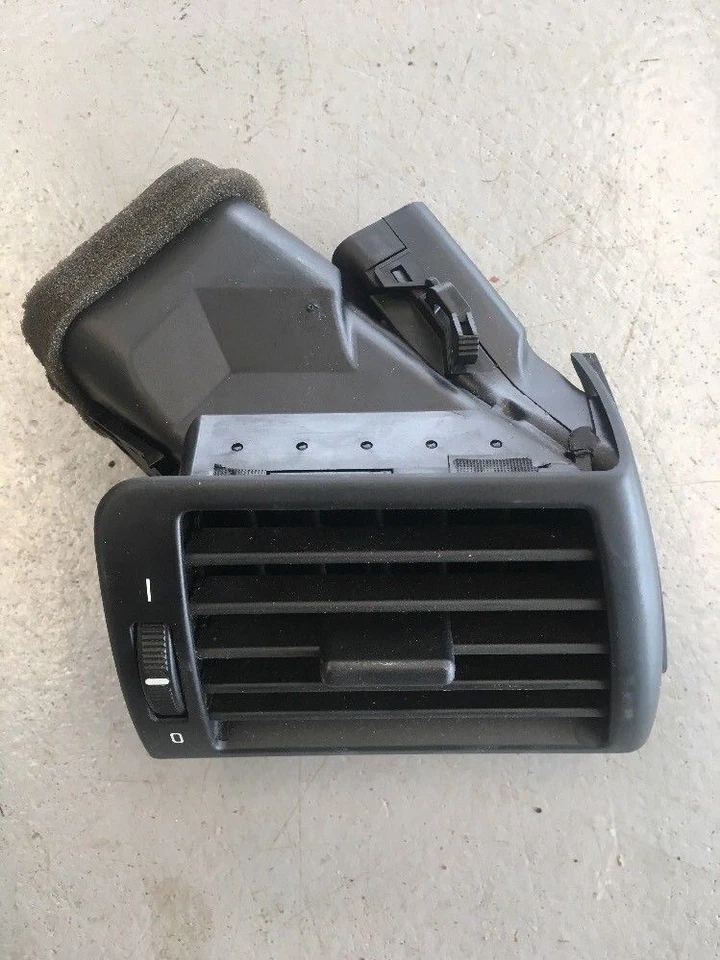 2001 - 2005 宝马 325i 325xi 330i 330xi 前乘客仪表板通风口原始设备制造商 6422836189 — 第 1/4 张图片