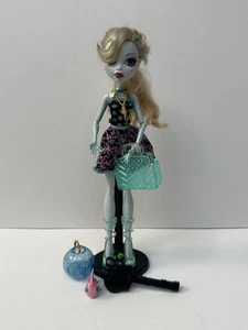 Monster High First Wave Lagoona Blue - Gold Elastic Doll - Picture 1 of 24