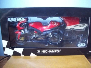 1/12 MINICHAMPS 122 016303 YAMAHA YZR 500 TEAM YAMAHA 500cc GP 2001 MAX BIAGGI - Picture 1 of 3