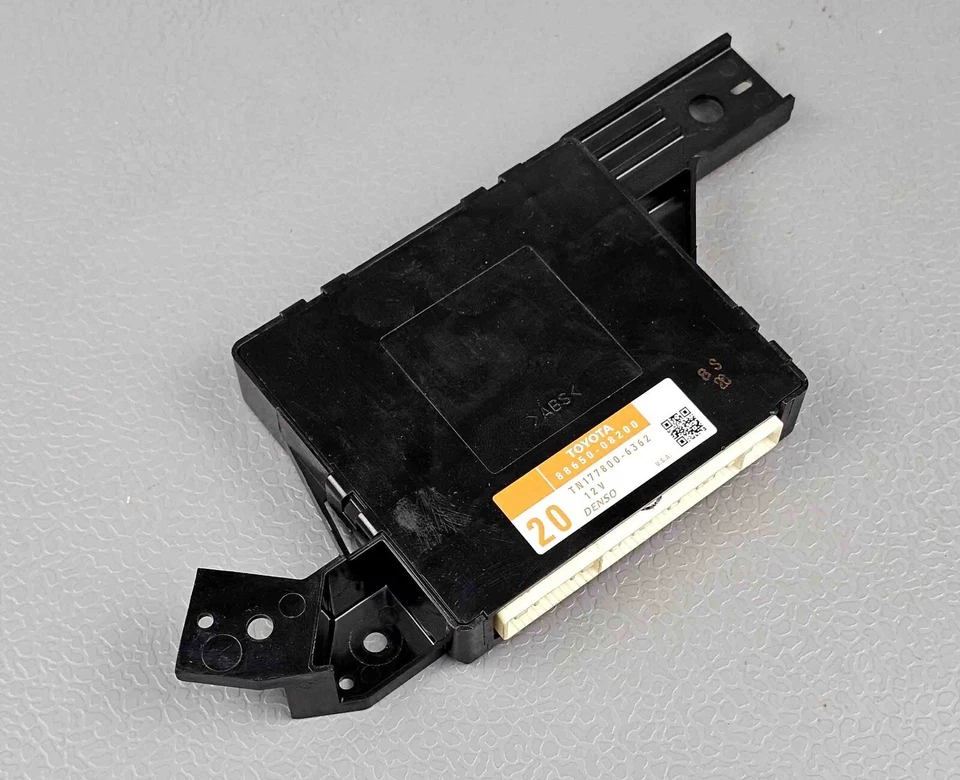 Модуль контроля температуры усилителя кондиционера Toyota Sienna 2015-2016 годов выпуска от оригинального производителя 88650-08200 - Изображение 1 из 4