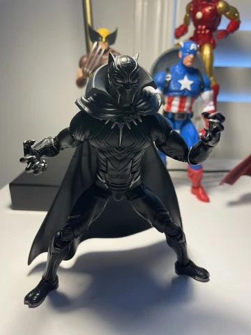 Marvel Legends MCU Movie Black Panther With Extra Removable Cape Cover