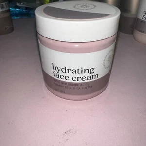 Bath & Body Works Hydrating Face Cream HA, Vitamin B5 and Shea Butter - Picture 1 of 2