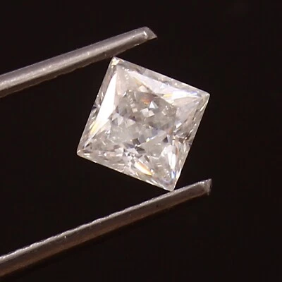 White D Color Moissanite Princess Cut VVS1 Lab Created Diamond Gemstone 5x5 MM - Image 1 of 4