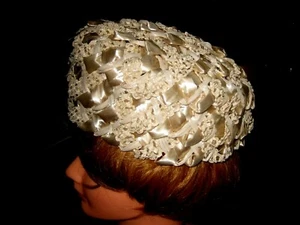 VINTAGE WOMEN BETMAR BIEGE WOVEN STRAW  - Picture 1 of 5