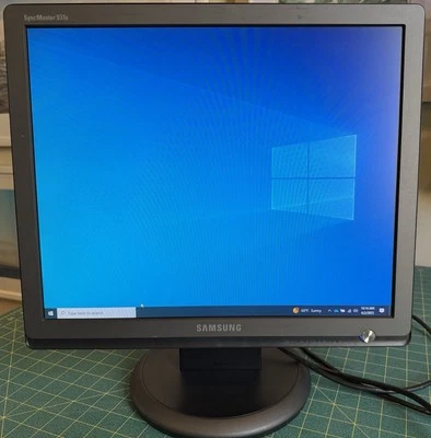 Samsung SyncMaster™ 931B 19" Digital/Analog LCD Monitor, Black, Stand and Cables - Image 1 of 4