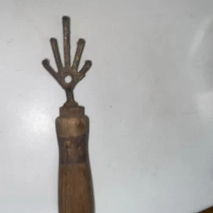 Rare Primitive Garden Tool Tine Hand Claw Fork Cultivator Wood Handle Hand Tool - Picture 1 of 5