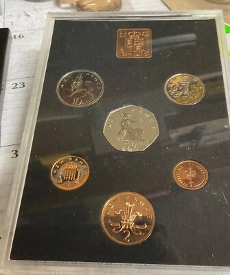 GREAT BRITAIN 1971 DECIMAL 6 COIN SET  IN PLASTIC WITH OGP - Image 1 of 3