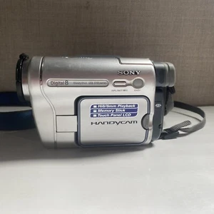 Sony Handycam DCR-TRV260 Digital8 NTSC Camcorder Camera - Untested - Picture 1 of 6