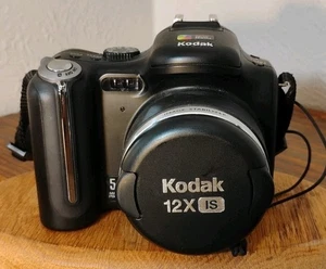 Cámara digital Kodak EasyShare P850 5,1 MP LCD con batería sin cargador SIN PROBAR - Imagen 1 de 11