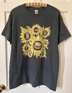 Chik Fil A Graphic T-Shirt Sunflower Floral Chicken Sandwich Nuggets L - Bild 1 von 3