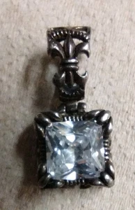 Silpada Sterling Silver Pendant Uptown Fleur De Lis Filigree CZ Pendant 6.5g - Picture 1 of 9
