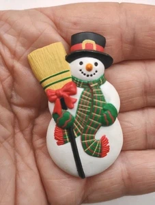 Broche prendedor de Navidad muñeco de nieve sello plástico vintage 2", C93 - Imagen 1 de 4