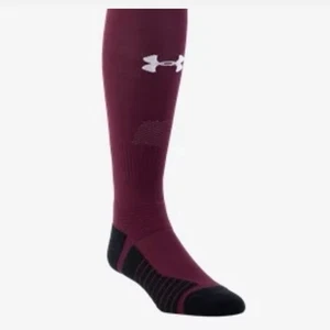 Under Armour Over-the-Calf Socks Youth Boy's Maroon Black Size 13.5-4.5 NEW - Picture 1 of 4