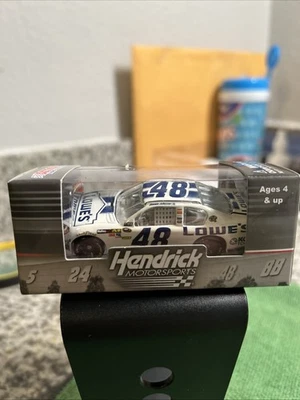 Action Racing Jimmie Johnson #48 Lowe’s Dover White 2012 Impala Hendricks Motors Foto 1 de 4