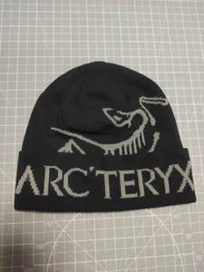 ARC'TERYX BIRD WORD TOQUE Black Void beanie freeshipping Cut Label Authentic - Picture 1 of 4
