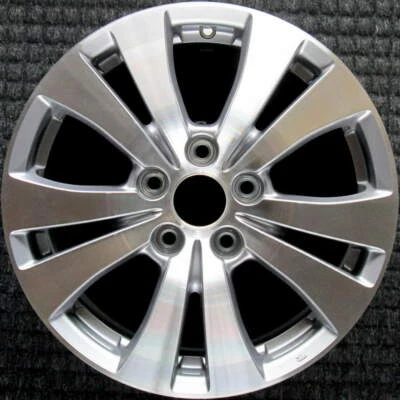 Honda Odyssey Machined 17 inch OEM Wheel 2014 to 2017 - Image 1 of 2