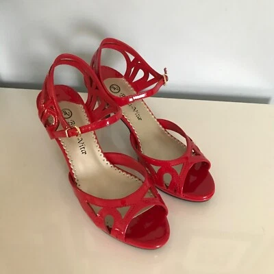 Womens Bella Vita Shoes Size 8M Red Patent Leather 3" Heels - Image 1 of 4