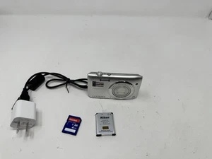 Nikon COOLPIX S3500 20.1MP Digital Camera Wide 7x Zoom Silver TESTED Works W/4GB - Picture 1 of 16