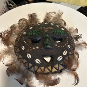 LUBA TRIBE ROUND SPIRITUAL MASK CONGO Feathers and sea Shells - Picture 1 of 10