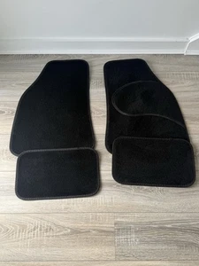 Halfords Universal Car Mats - Picture 1 of 1