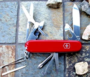 VICTORINOX SUPER TINKER Authentic and Original Swiss Army Knife - Picture 1 of 1