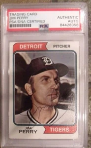 JIM PERRY 1974 TOPPS CARD SIGNED AUTO PSA/DNA SLABBED - Picture 1 of 1